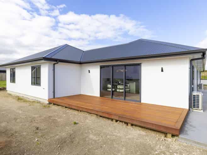 24 Kopakopa Crescent, Wharewaka