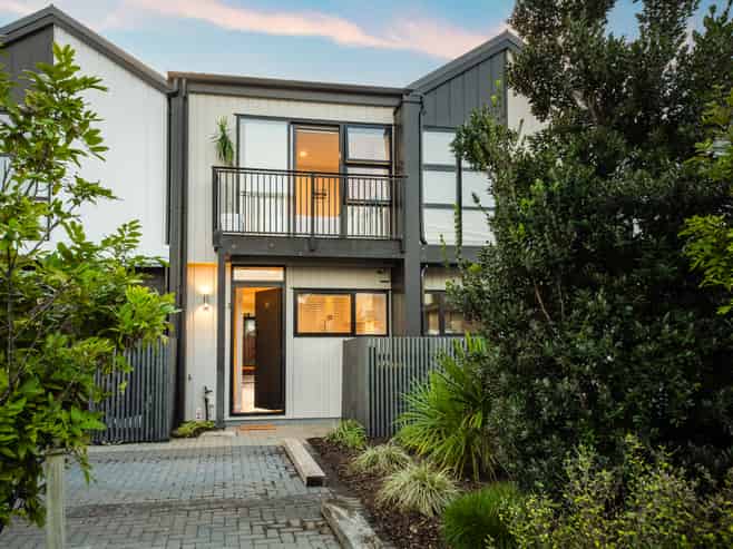 31 Treloar Crescent, Hobsonville