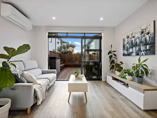 31 Treloar Crescent, Hobsonville