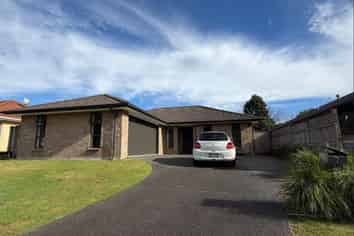 7 Tarn Close, Pyes Pa