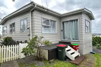 30 Penton Road, Stanmore Bay