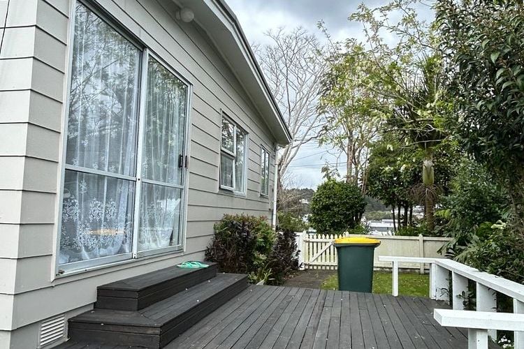 House in Hibiscus and Bays, Stanmore Bay - View 3