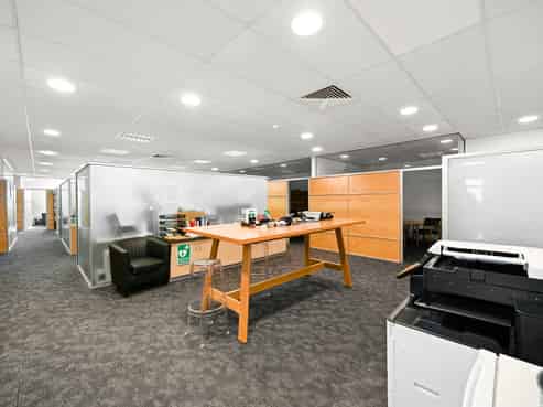Quality CBD office with ample parking