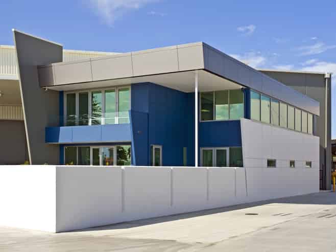 High-stud industrial facility