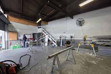 Tidy 76.5M² Industrial Unit In Pakuranga