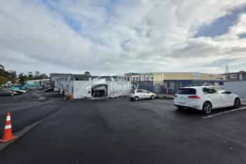 Tidy 76.5M² Industrial Unit In Pakuranga