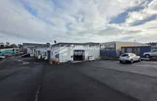 Tidy 76.5M² Industrial Unit In Pakuranga