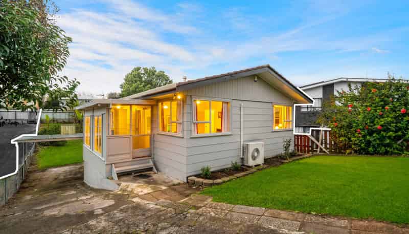 16A Mclean Avenue, Papatoetoe