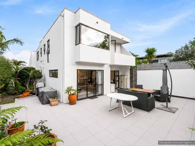 43 Killarney Avenue, Torbay