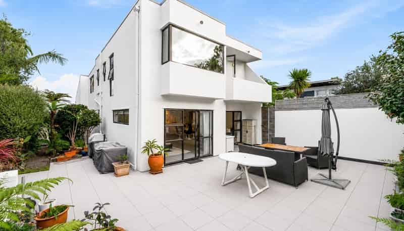 43 Killarney Avenue, Torbay
