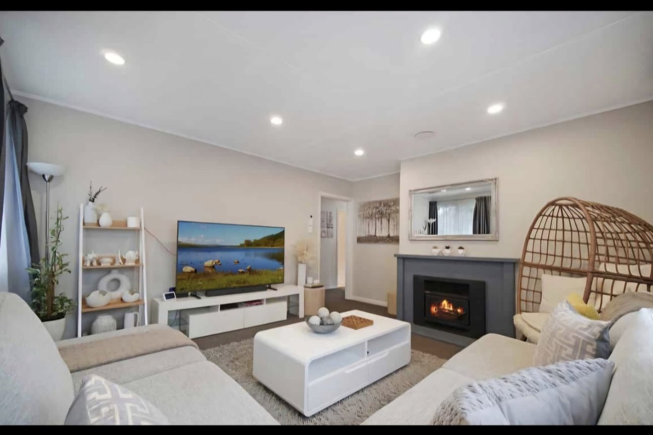 Modern Features and Solar Savings! - Widok 3