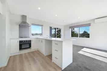 2/206E Tawa Road, Kumeu