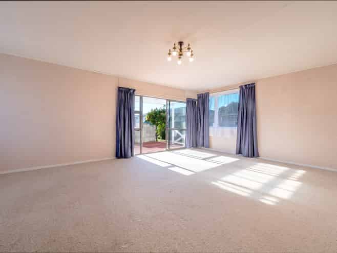21 Cranby Crescent, Onekawa