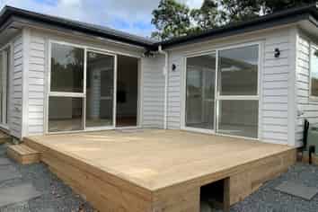28A Holmes Drive South, Massey