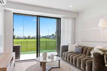 C201/6-8 Alamein Terrace, Mount Albert
