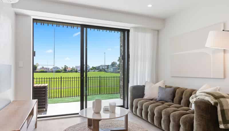 C201/6-8 Alamein Terrace, Mount Albert