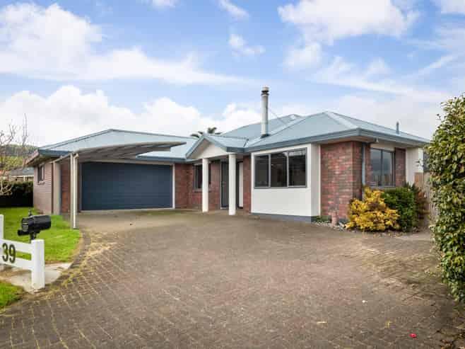 39 Thames Road, Paeroa