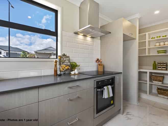 34 Twin Parks Rise, Papakura