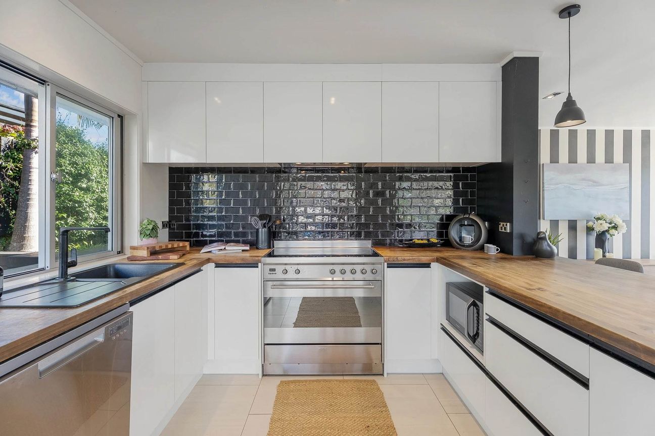 Easy-Care Living in a Family-Friendly Location – pohled 4