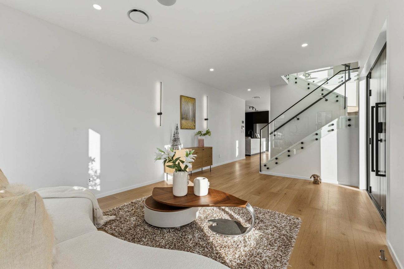 MASTERBUILT LUXURY MANSION - 8 BEDS/6.5 BATHS - Aanzicht 5
