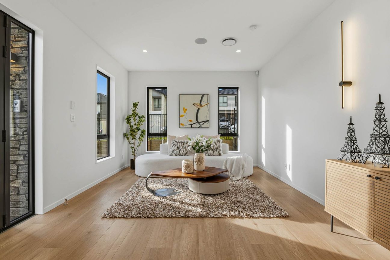 MASTERBUILT LUXURY MANSION - 8 BEDS/6.5 BATHS - Aanzicht 4