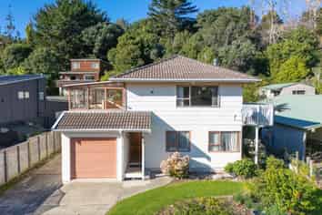 16 Arkles Strand, Arkles Bay