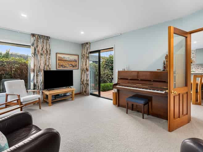 12b Taupata Street, Redcliffs