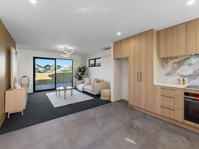 2/60 Division Street, Riccarton