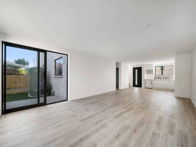 30b Tawa Crescent, Manurewa