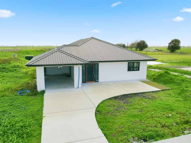 2 Tennent Lane, Ngatea