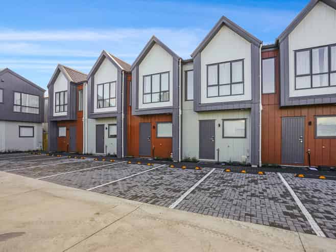 7/6 George Street, Papakura