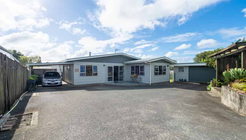 64 Tapper Crescent, Tikipunga