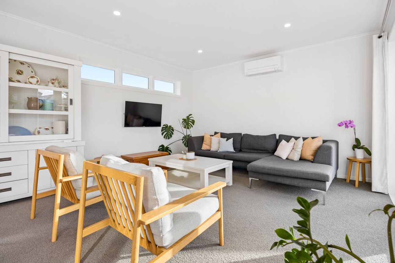 Owners Have Bought – Must Be Sold – pohled 5