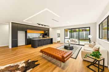 10 Saw Lane, Swanson