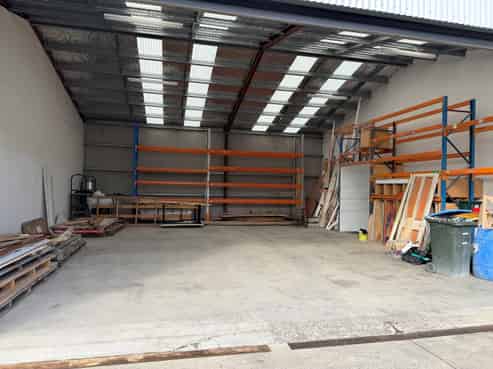 The Perfect Modern Office - Warehouse Combo