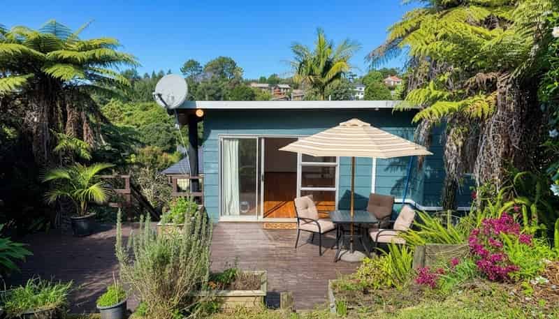 2/21 Malters Place, Browns Bay