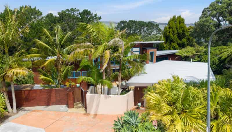 3 Ben James Drive, Hillsborough