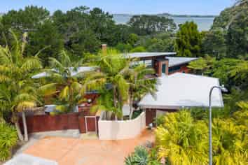 3 Ben James Drive, Hillsborough