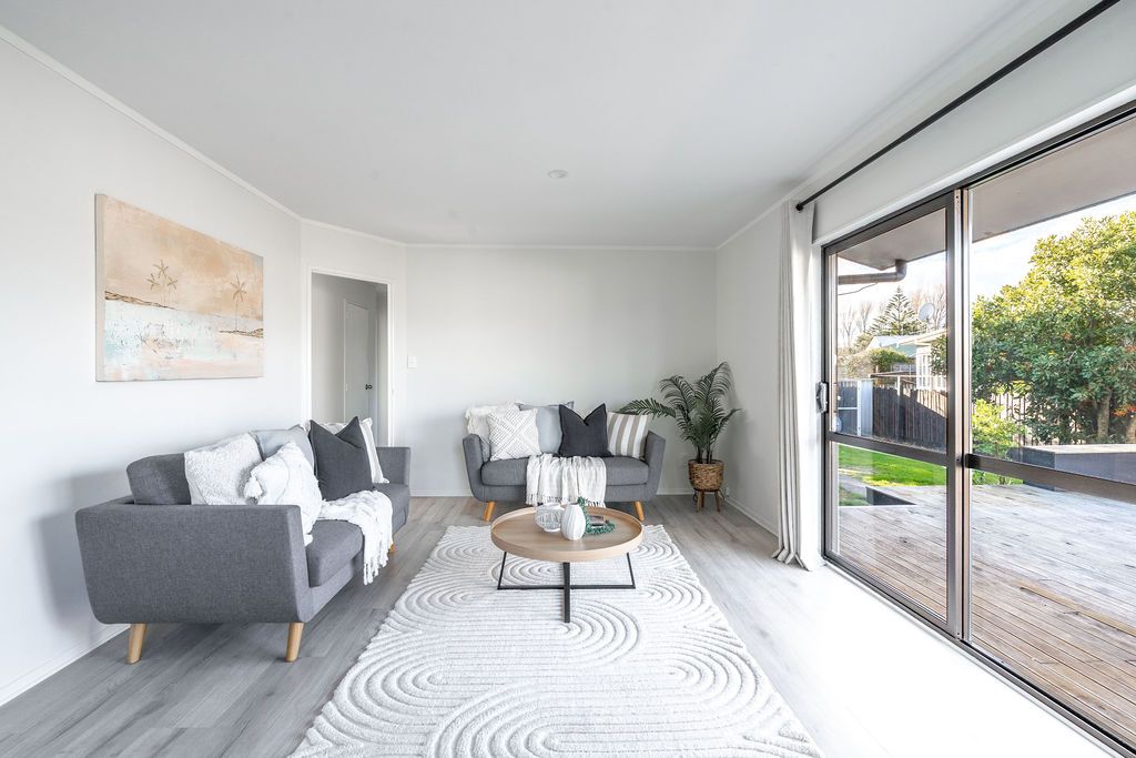 At Home at 6A Lyn Grove - View 5