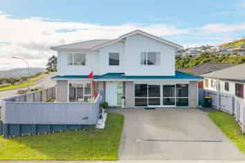 1 Saint Lucia Place, Grenada Village