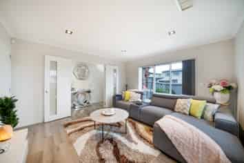 1 Saint Lucia Place, Grenada Village