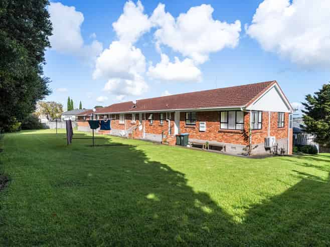 25 Church Crescent, Panmure