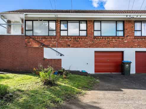 25 Church Crescent, Panmure