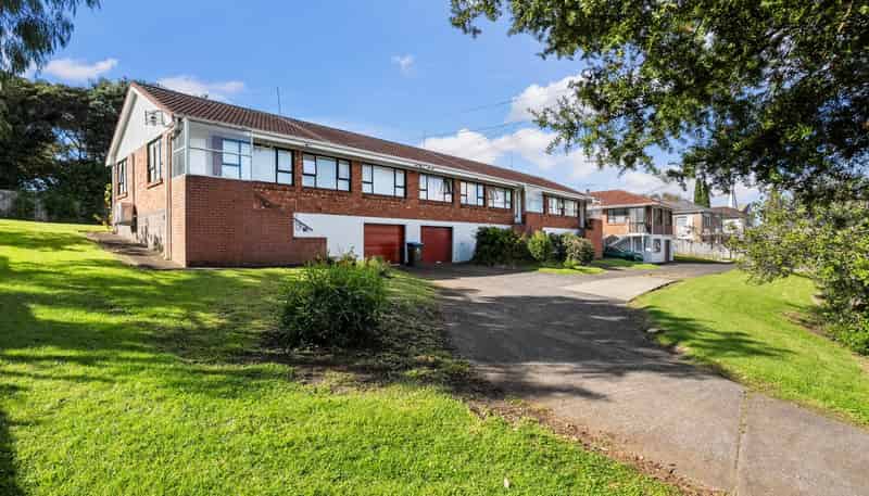 25 Church Crescent, Panmure