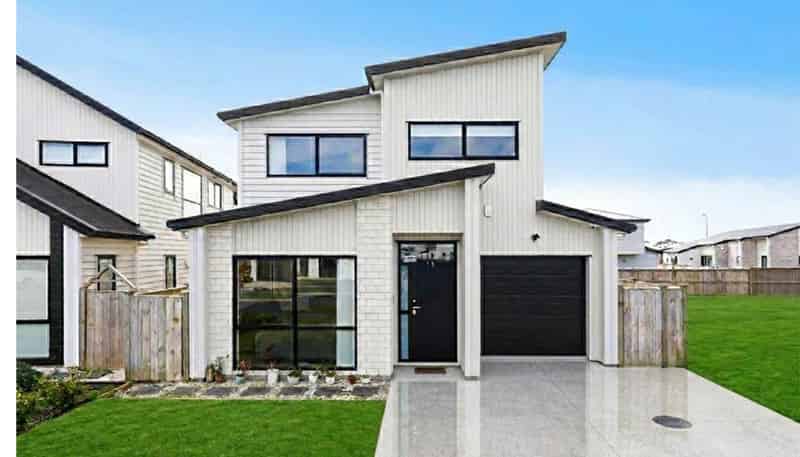 12 Korowhiti Road, Clarks Beach