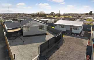 11 Darnell Crescent, Clover Park