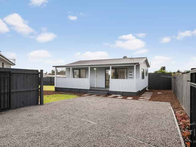 11 Darnell Crescent, Clover Park