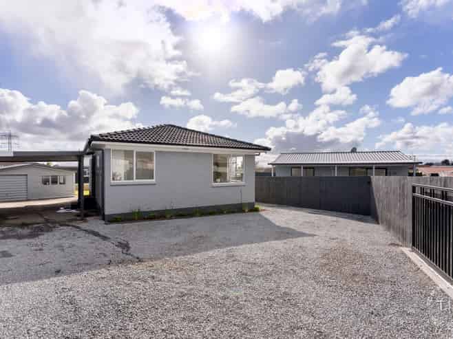 11 Darnell Crescent, Clover Park