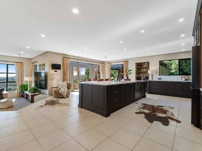 498 Redoubt Road, Flat Bush