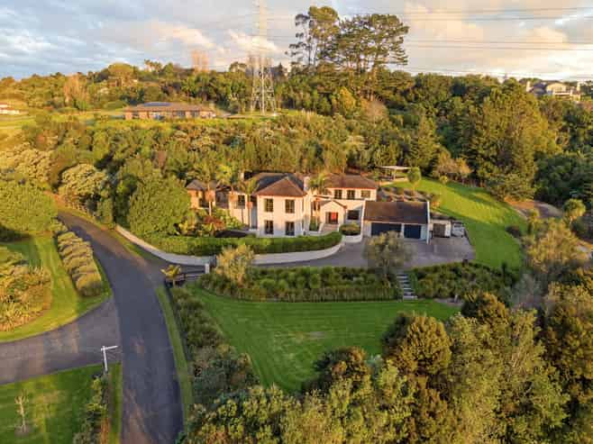 498 Redoubt Road, Flat Bush